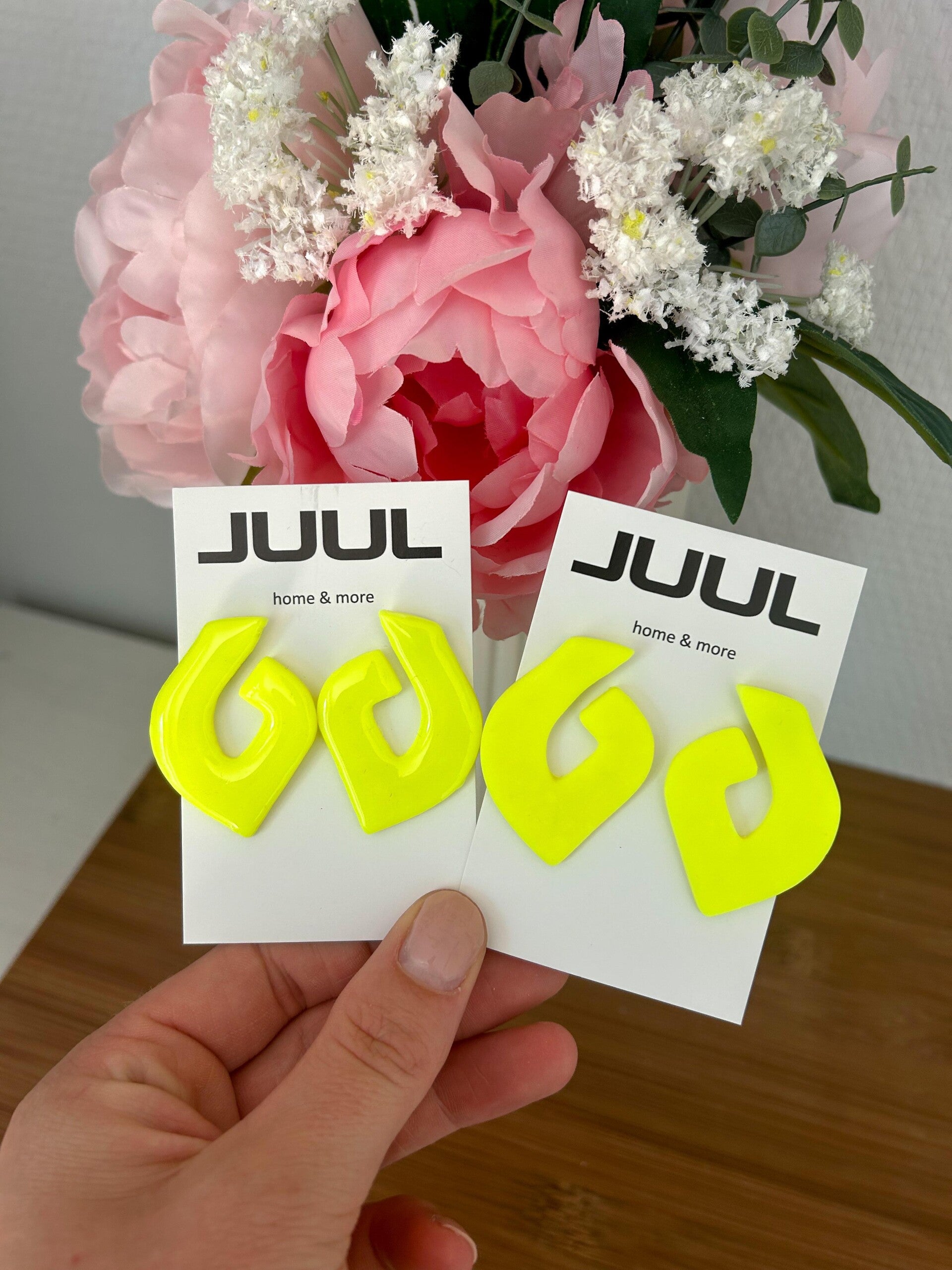 Neon studs groot geel glans/mat