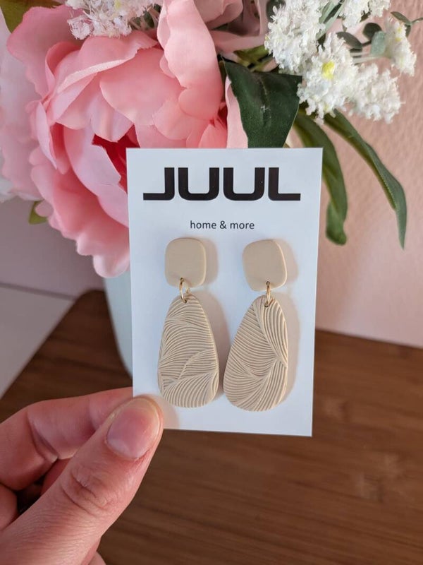 Basic beige - classic