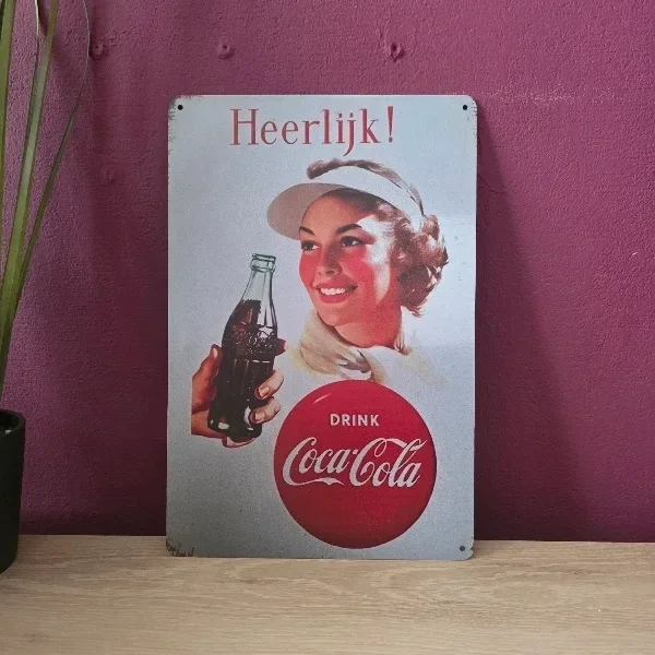 Vintage Metalen Coca-Cola Bord – Heerlijk! (20x30 cm)