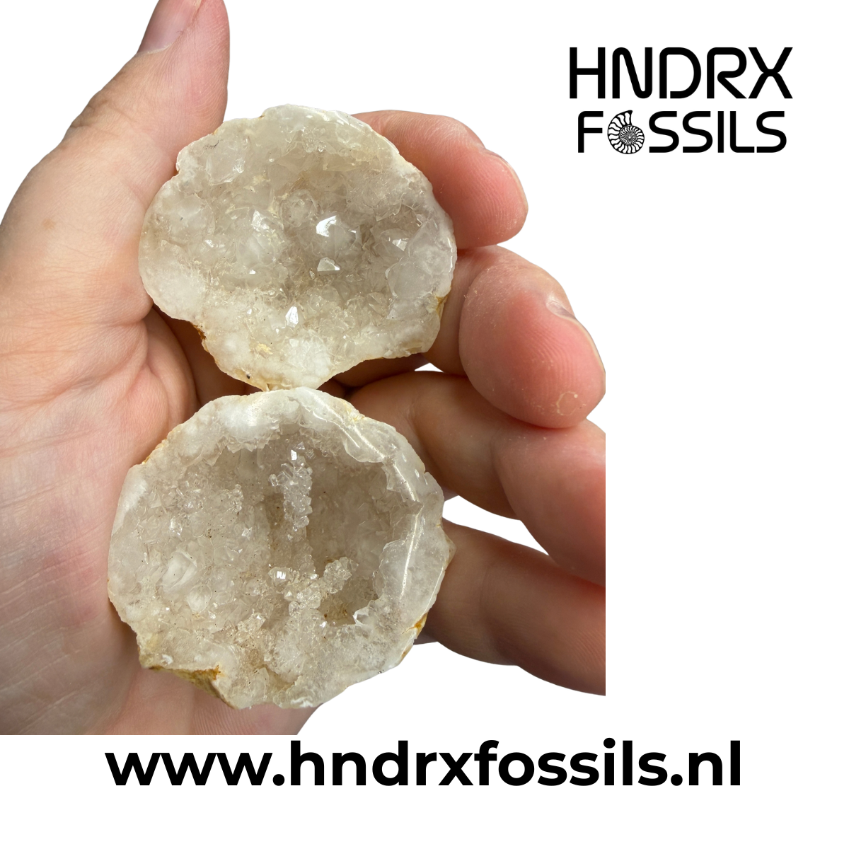 Kleine Marokkaanse geode met bergkristal, gezaagd en gepolijst | 57 gram