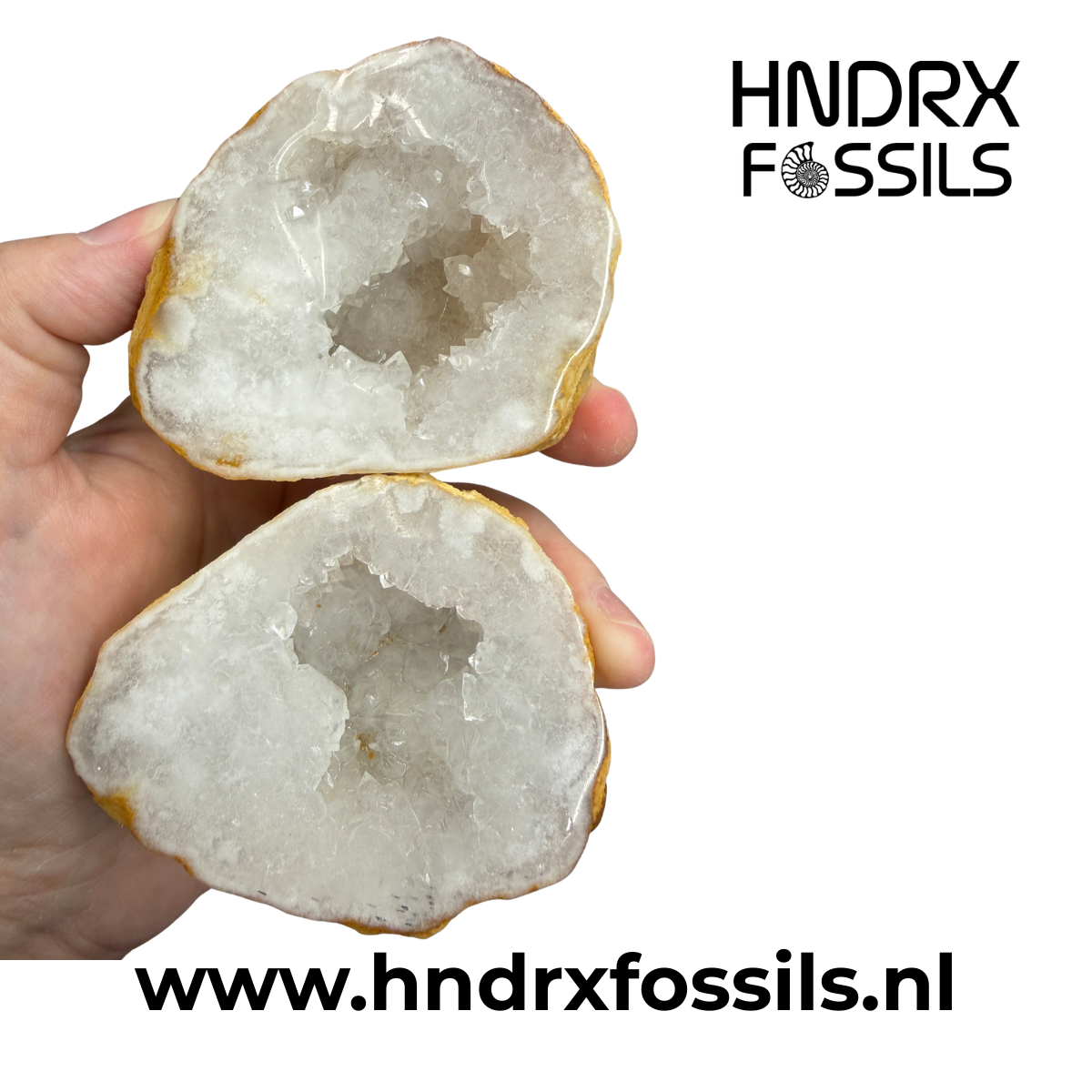Middelgrote Marokkaanse geode met bergkristal, gezaagd en gepolijst | 438 gram