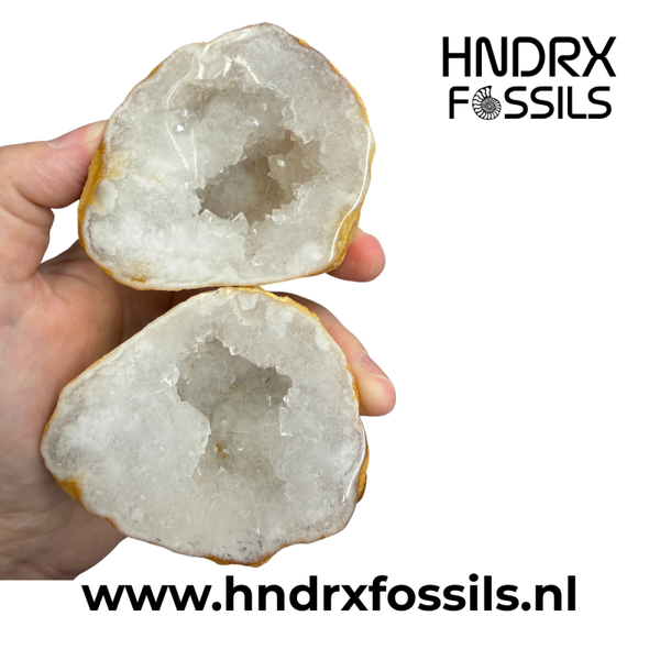 Middelgrote Marokkaanse geode met bergkristal, gezaagd en gepolijst | 438 gram