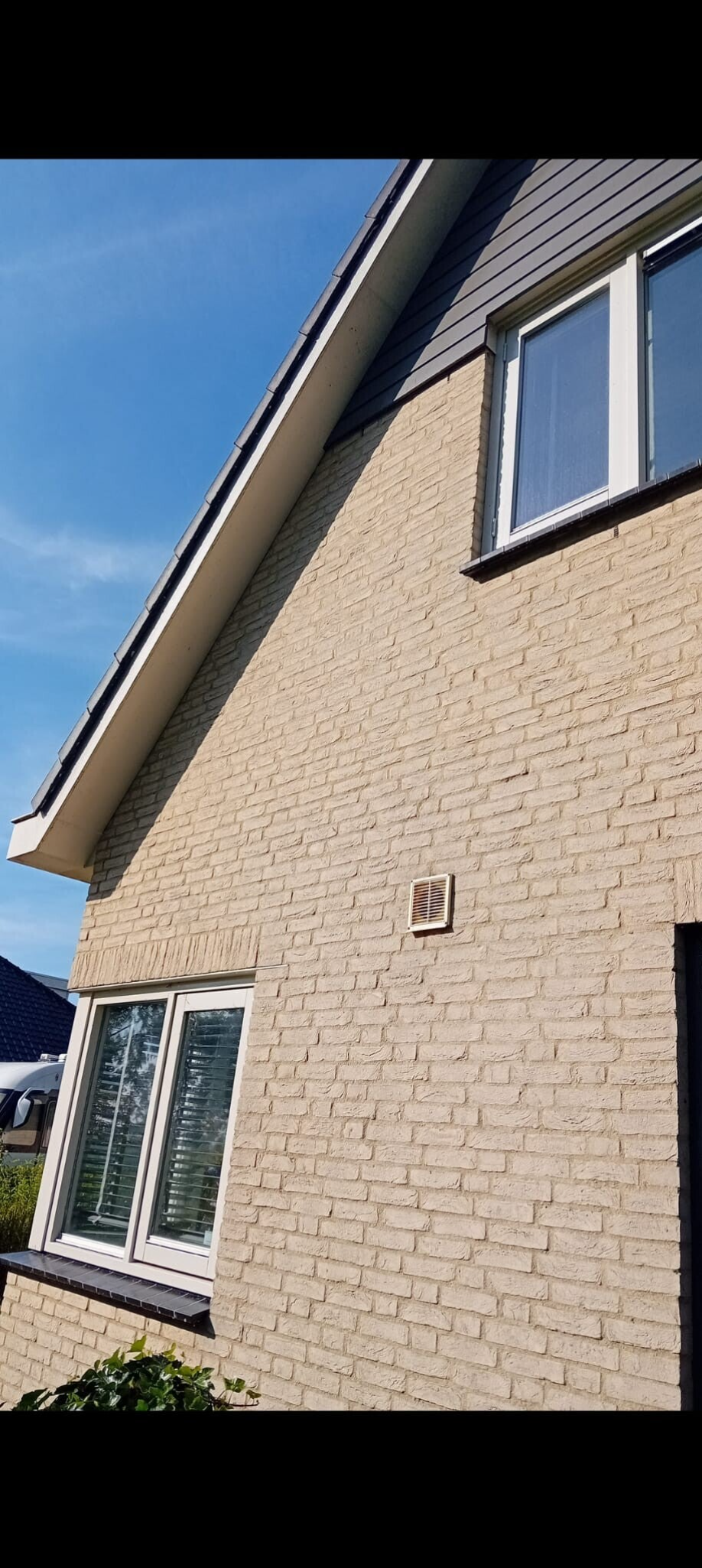 gevels gereinigd en schoongemaakt in tholen door ht cleaning