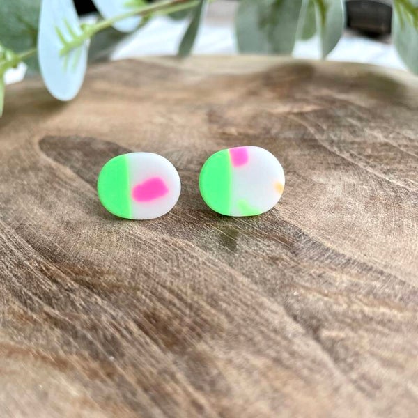 Medina neon green half