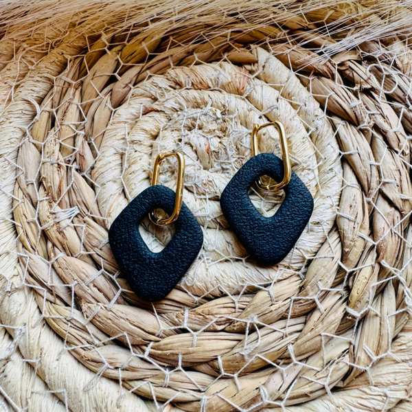 Jarka black and gold