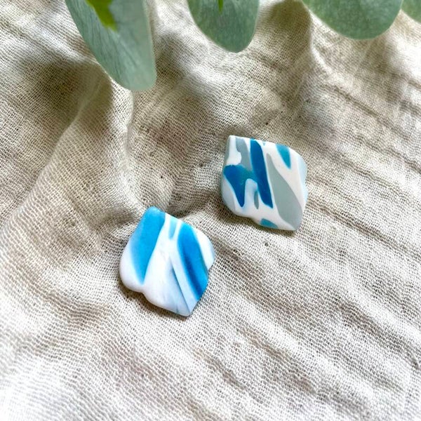 Merina stained glass blue