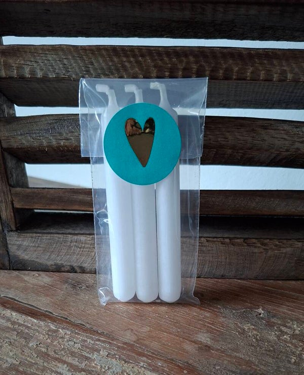 Cadeautje met 3 mini kaarsjes wit