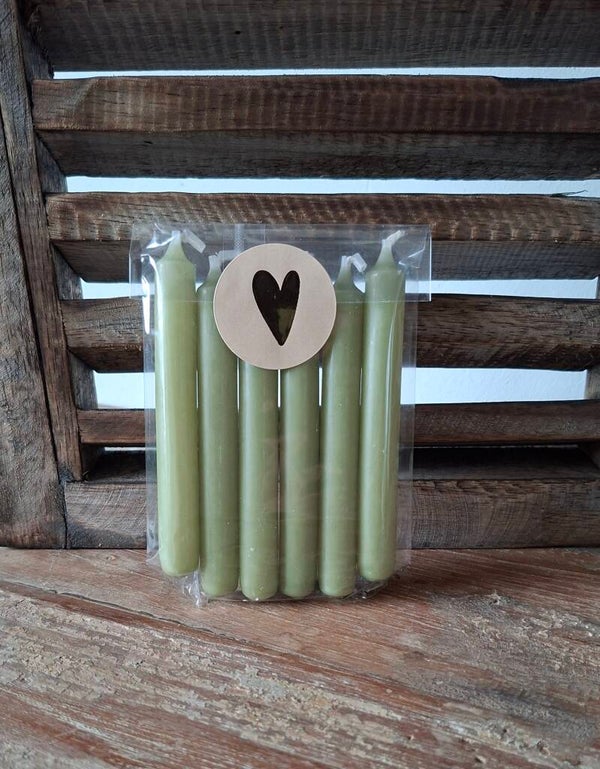 Cadeautje met 6 mini kaarsje groen