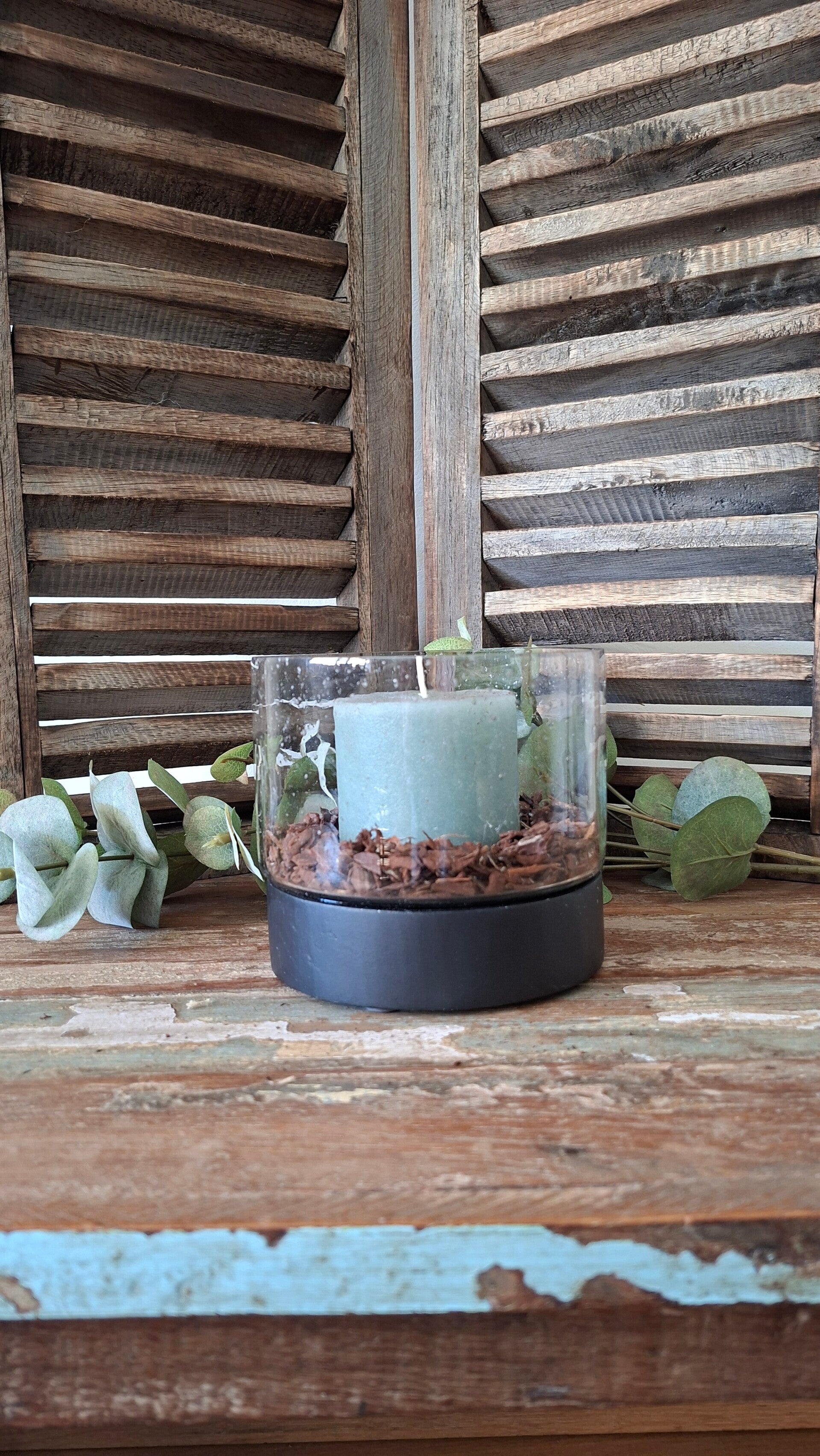 Kaarshouder met bubbelglas en zwart hout