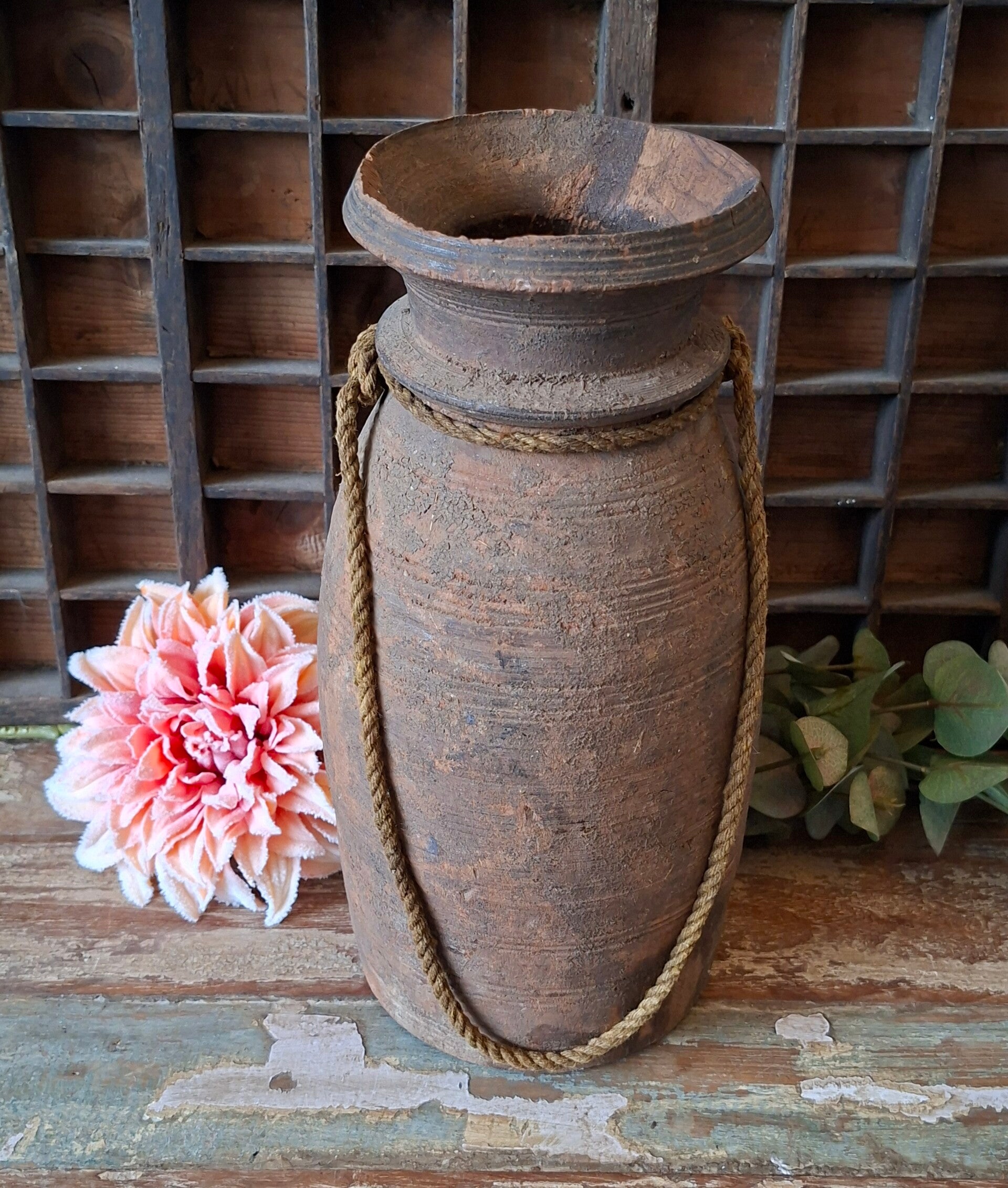 Houten Nepalese kruik H31cm