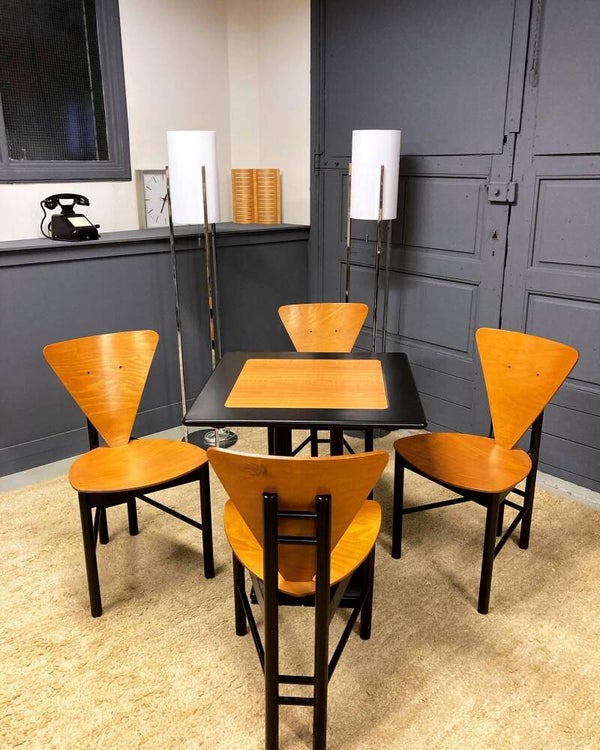 Vintage eettafelhoek Memphis design