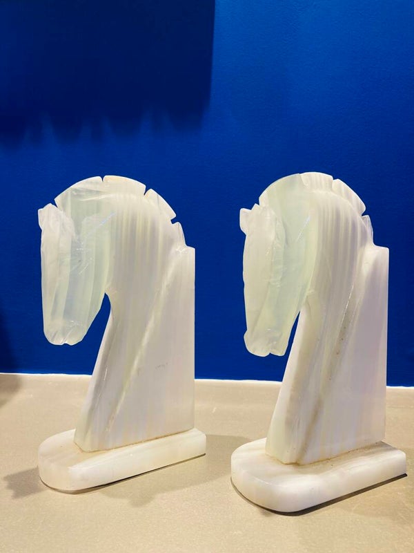 Vintage wit onyx boekensteunen, set paardenhoofd, jaren ‘60