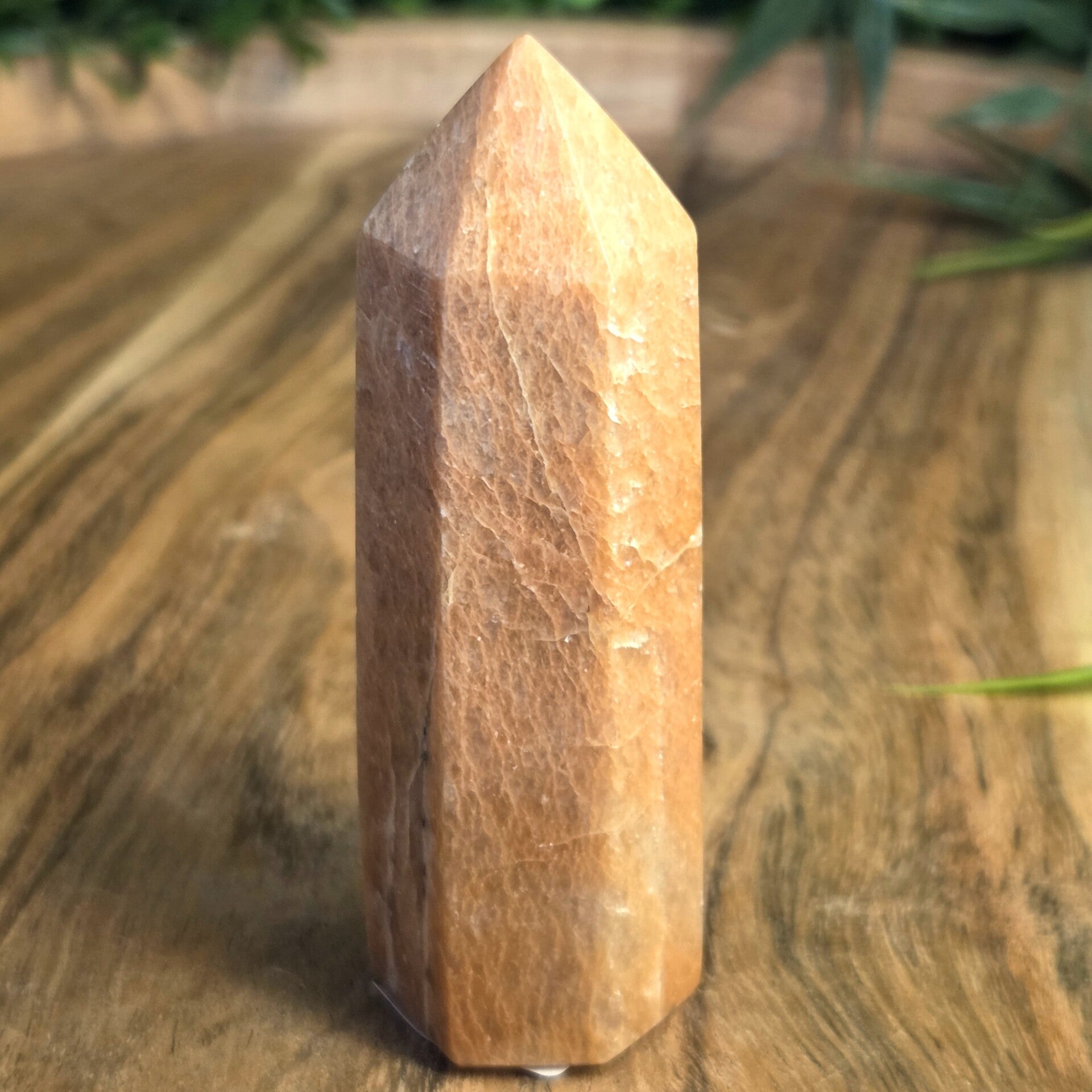 Oranje maansteen toren