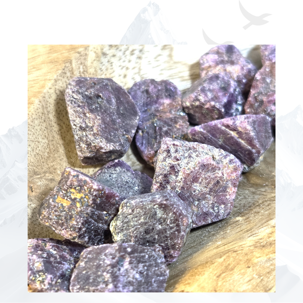 Robijn kristal. per 3 stuks.