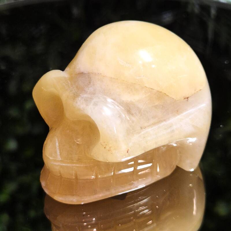 Aventurijn Geel skull van ca. 51 mm.