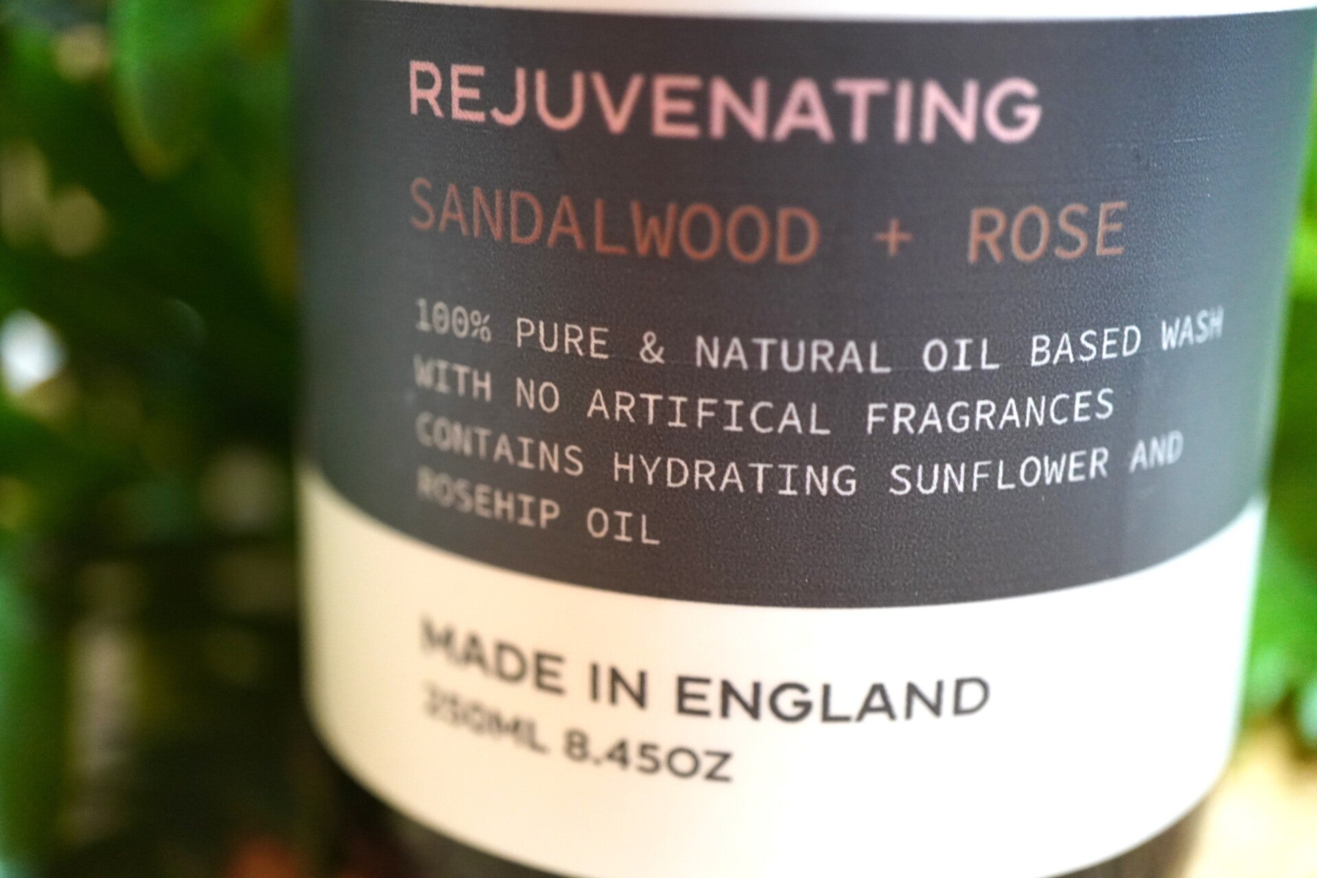 Rejuvenating hand & body wash van Ancient Wisdom, sandalwood en rose