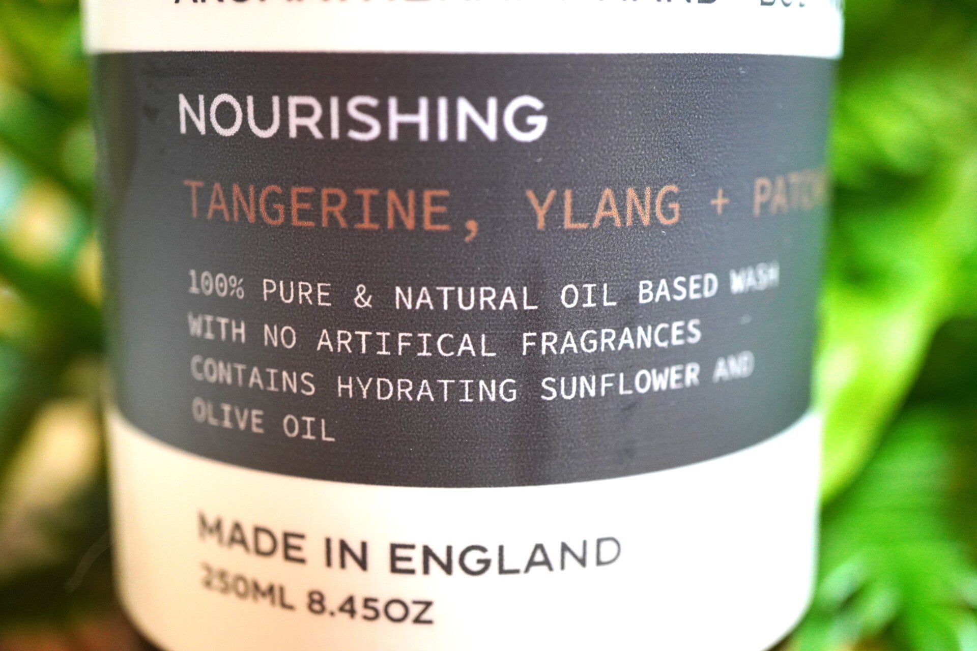 Hand & Body wash mandarijn, patchouli en ylang ylang van Ancient Wisdom, 250 ml