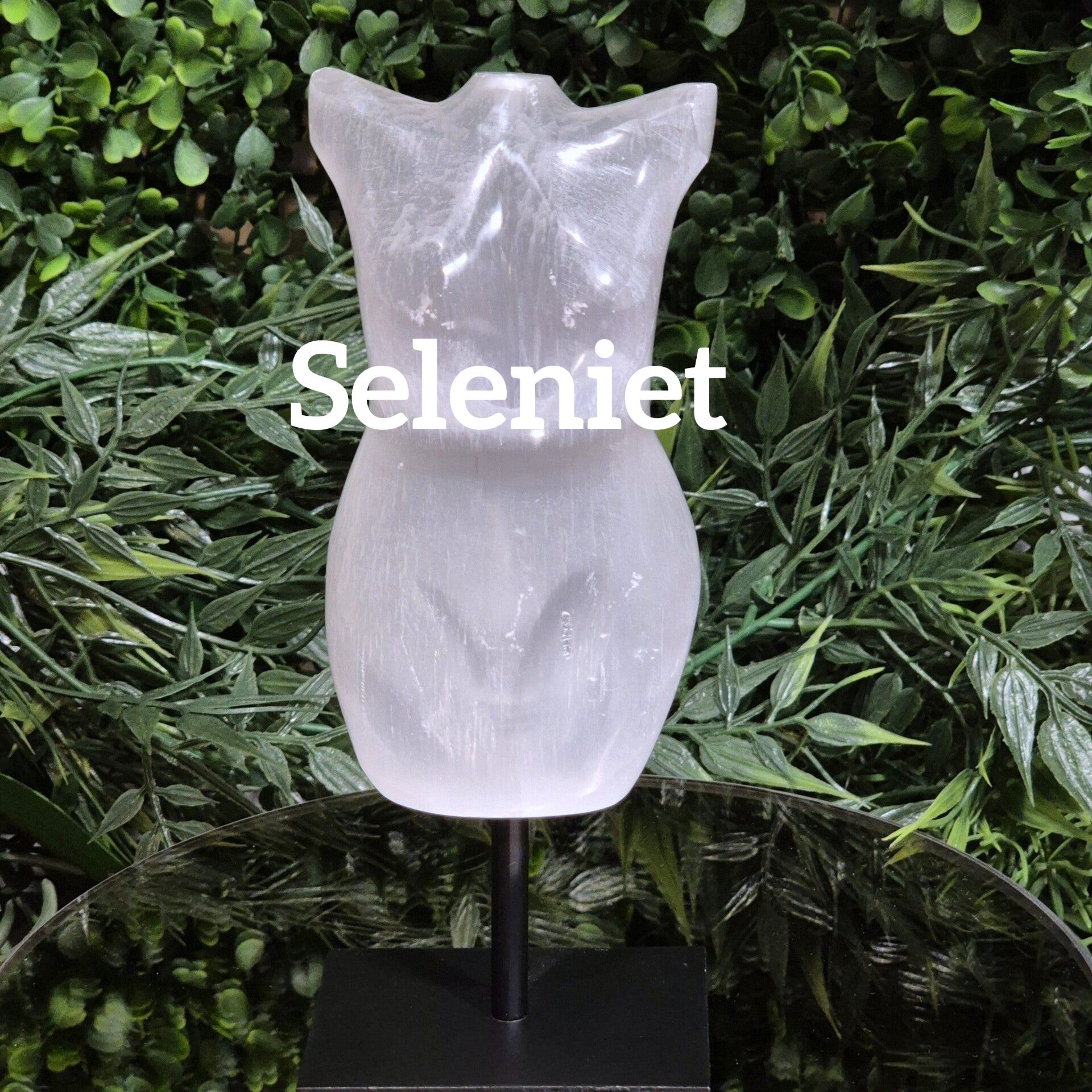 Vind hier het assortiment Seleniet van JututBeyond Spirituele Shop