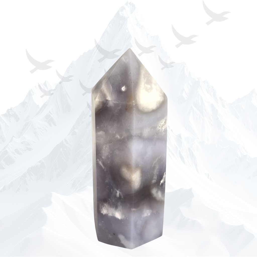Gepolijste paarse chalcedoon punt van ongeveer 60 mm.