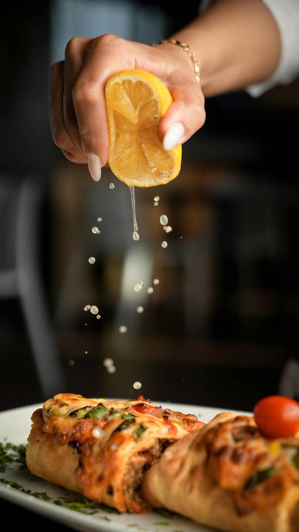 Gefüllte Pizzabrötchen