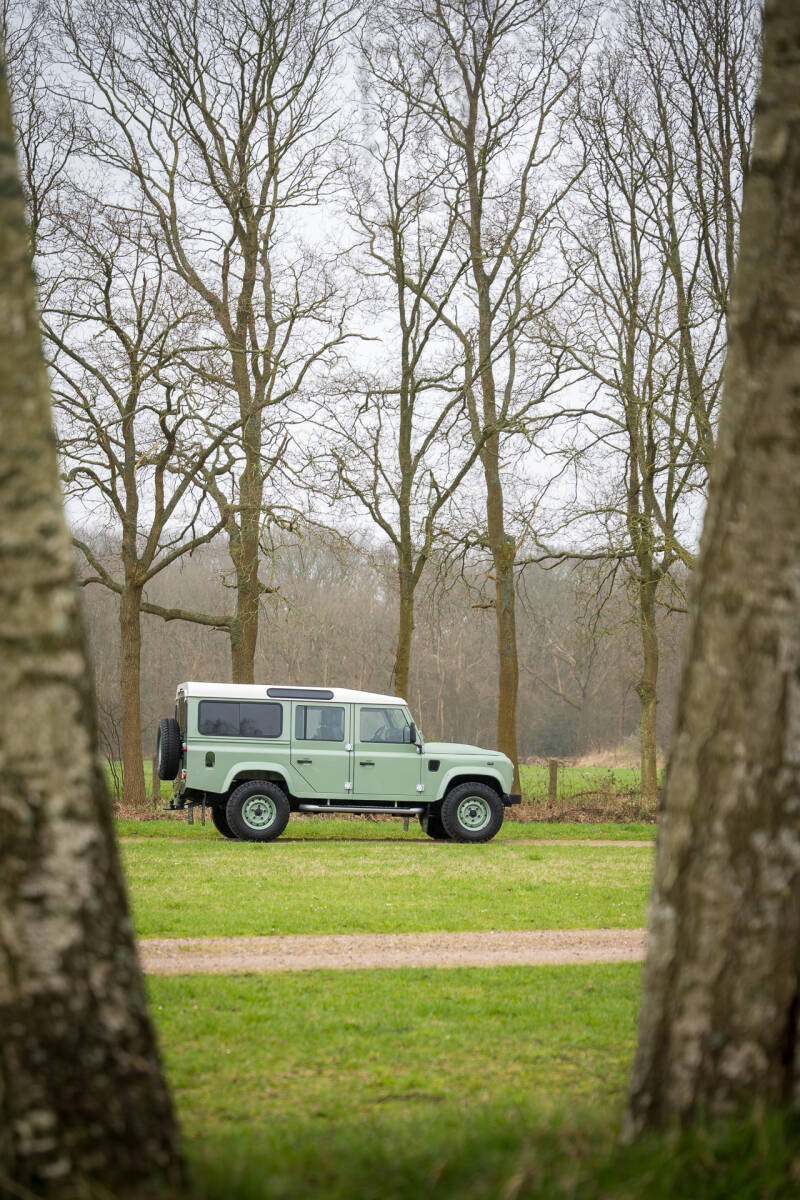 Land Rover Defender Heritage Edition - Peet Classics