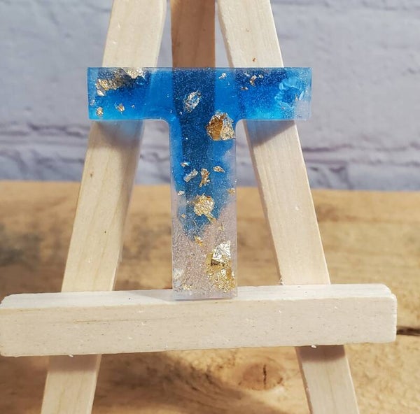 RESIN ALPHABET LETTER "T"  KEYCHAIN