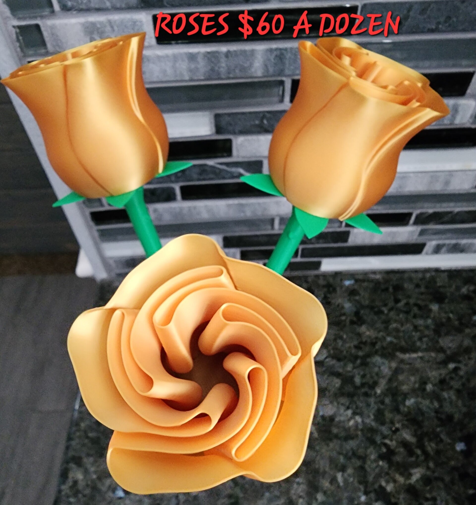 3D ROSES A DOZEN