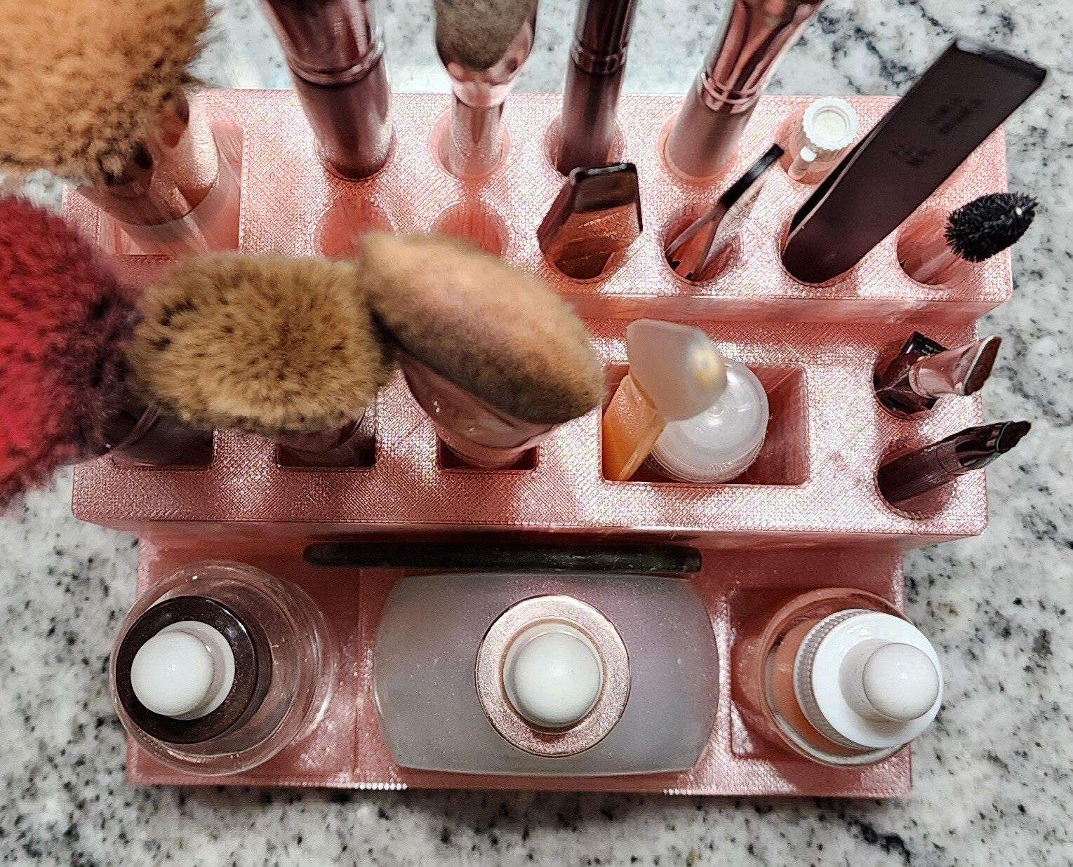 3D MAKEUP HOLDER