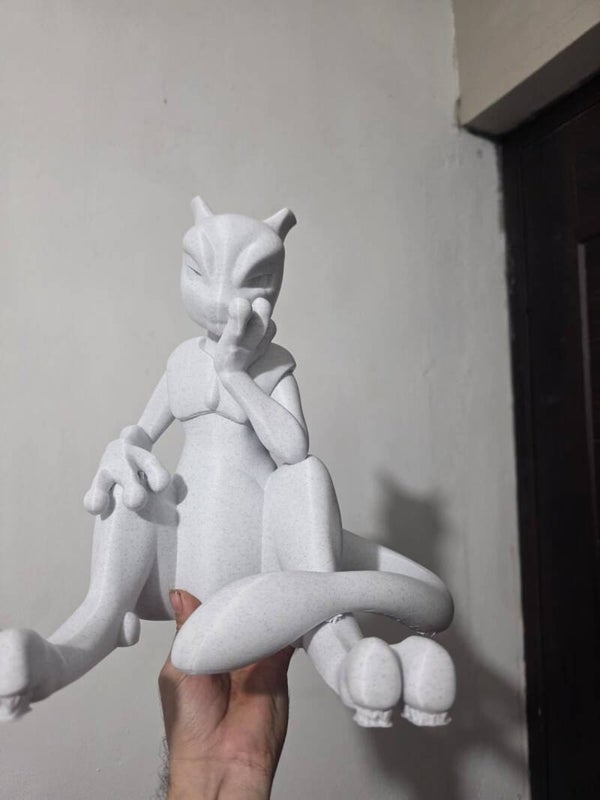 ALCANCIA DE 30 CM DE ALTO DE MEWTO HECHA EN IMPRESION 3D