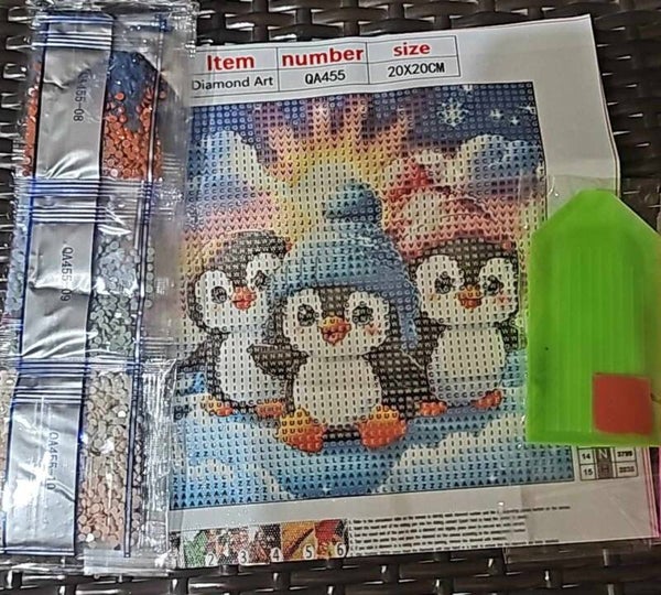 2020-0025 - Penguin Trio DIY Diamond Art Kit 20x20