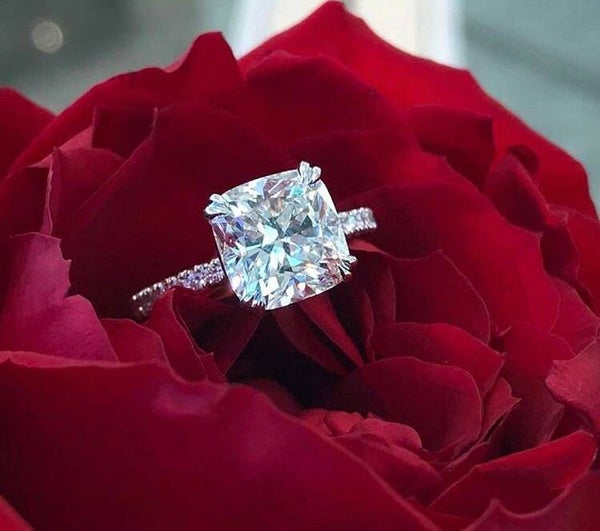 White gold pinky ring with Marquise cut