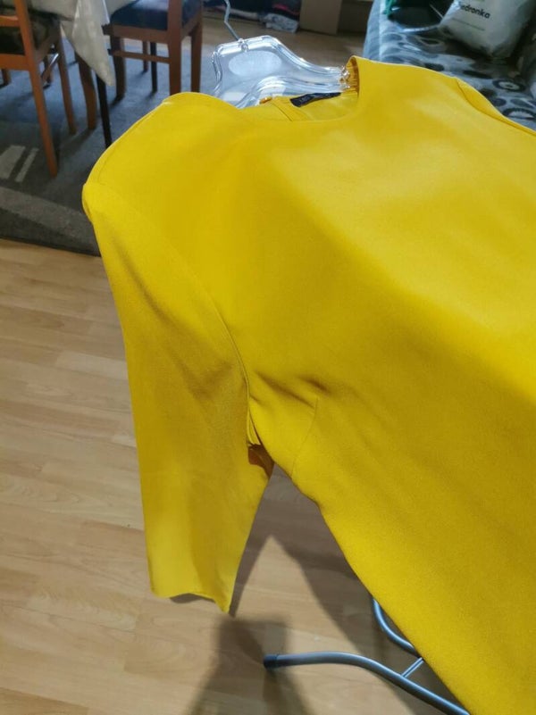 Sukienka mini r. 34 XS Vila kolor czarny gofrowa z falbaną