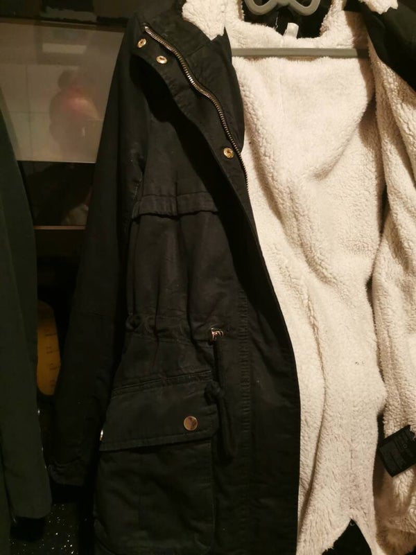 Kurtka zimowa parka z kapturem r. 36 S kolor czarny