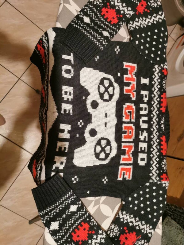 Sweter wciągany Star r. 134 140 kolor granatowy biały czerwony