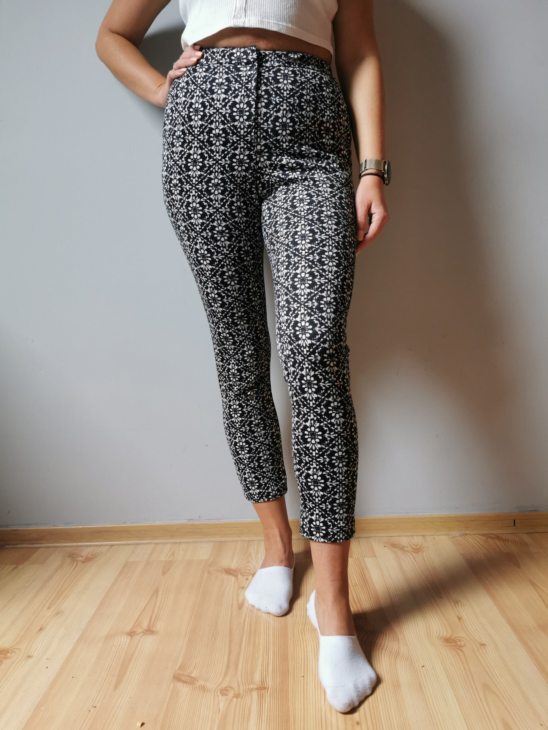 Spodnie materiałowe F&F r. 38 M kolor czarny biały wysoki stan