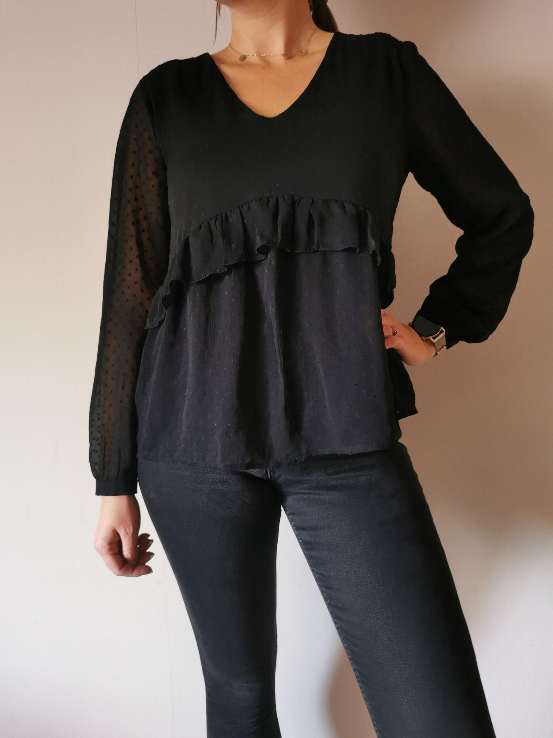 Bluzka z długim rękawem elegancka r. 36 S kolor czarny motyw 3D