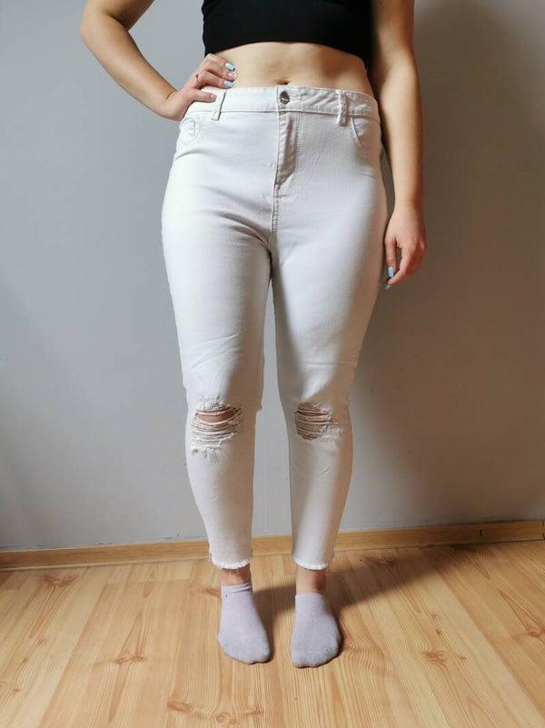 Jeansy New Look r. 44 XXL kolor biały wysoki stan dziury
