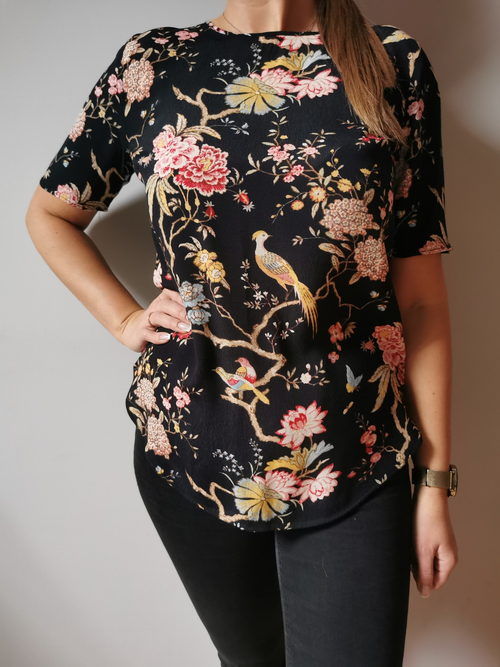 Bluzka z krótkim rękawem H&M r. 36 S kolor czarny wzór kolorowy