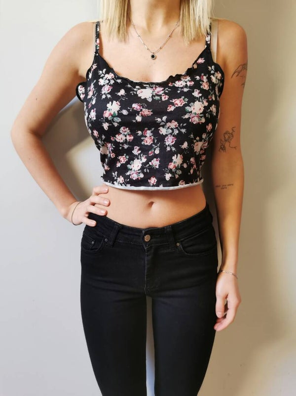 Crop top Shein r. 38 M kolor czarny w róże