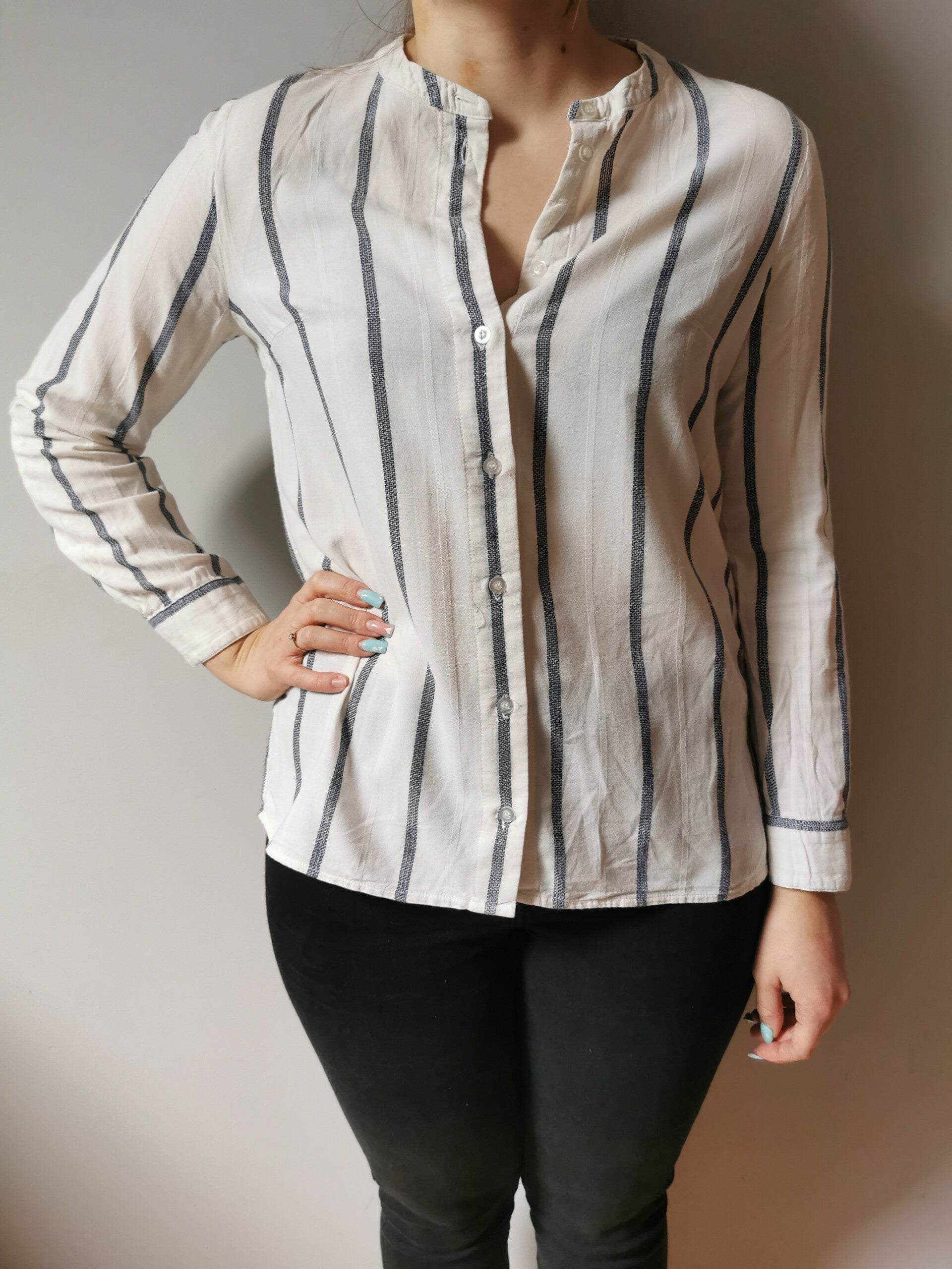 Koszula rozpinana H&M r. 36 S kolor biały granatowy