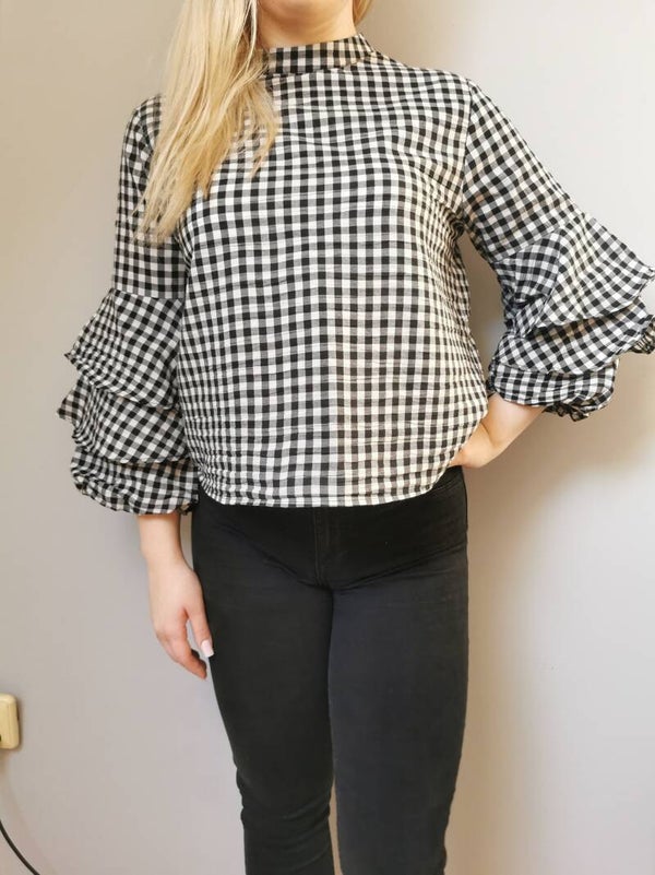 Bluzka z rękawem 3/4 falbana r. 38 M kolor czarny biały