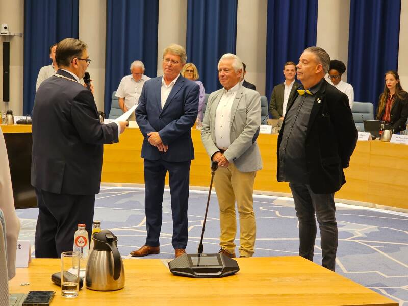 Foto van installatie commissieleden gemeente Weert