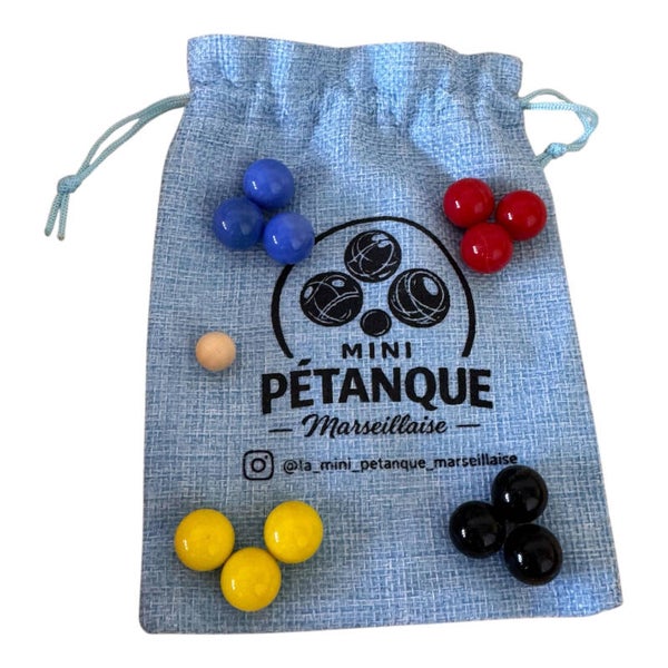 Sac de 4 triplettes + un cochonet en bois