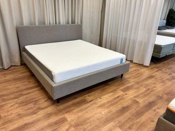 Gestoffeerde bedombouw incl. Tempur hybride matras 180x200