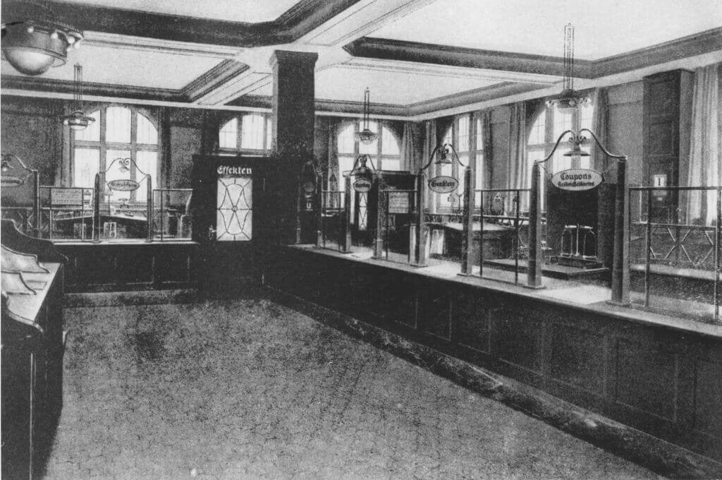 Luftaufnahme der Umgebung um den Feuerweg 1927. Am unteren Bildrand ist der Kohlenhof zu erkennen. Am rechten Bildrand verläuft von Norden nach Süden die Steinbühler Straße.