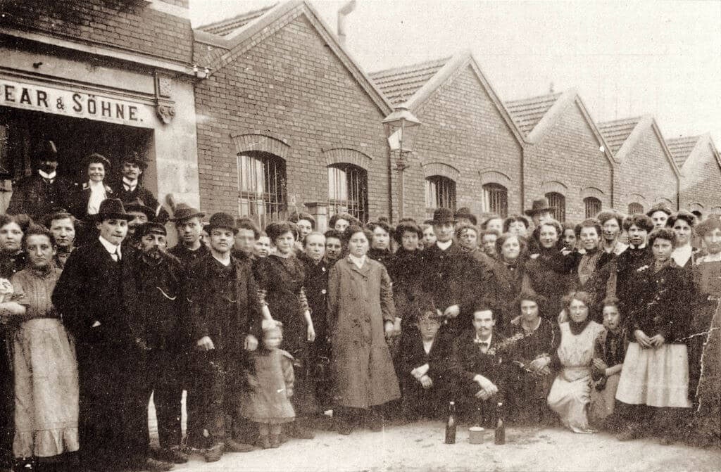 Luftaufnahme der Umgebung um den Feuerweg 1927. Am unteren Bildrand ist der Kohlenhof zu erkennen. Am rechten Bildrand verläuft von Norden nach Süden die Steinbühler Straße.
