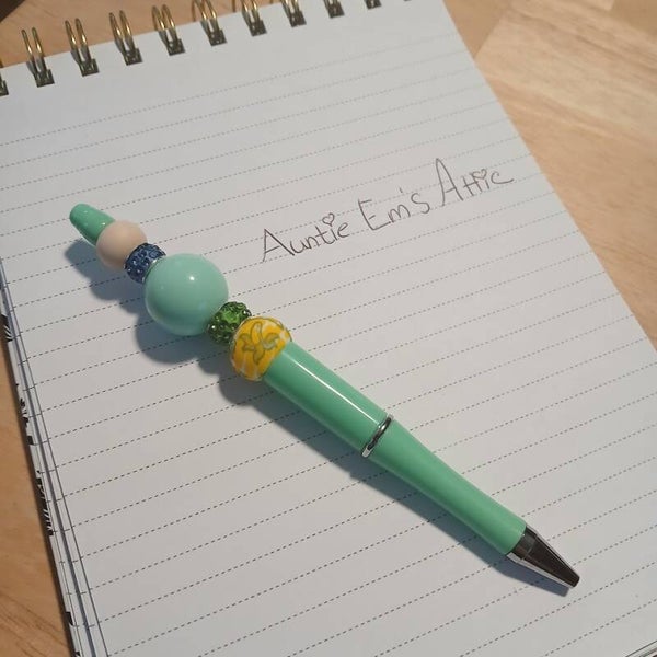 Green Minon Beaded pen (2745)