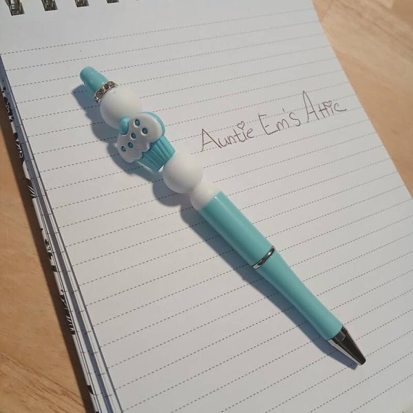 Blue Cupcake beaded pen (2804)