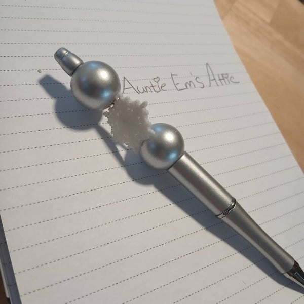 Silver snow flake beaded pen (2917)