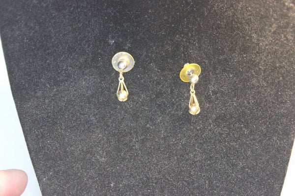 Gold Pearl twist earrings (29c)
